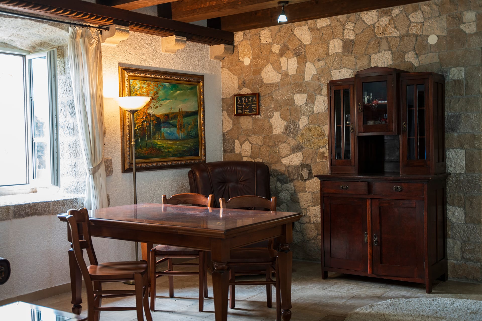 Stone & Beam interior — photo 14
